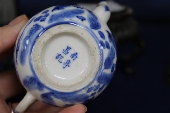 A Chinese blue and white miniature teapot and stand teapot height 8cm
